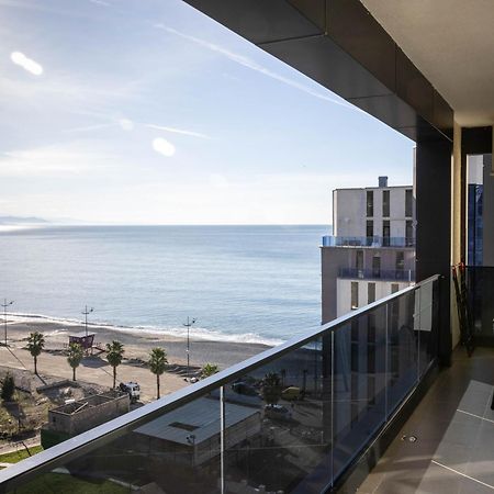 Green Side Apart Hotel Batumi Bagian luar foto